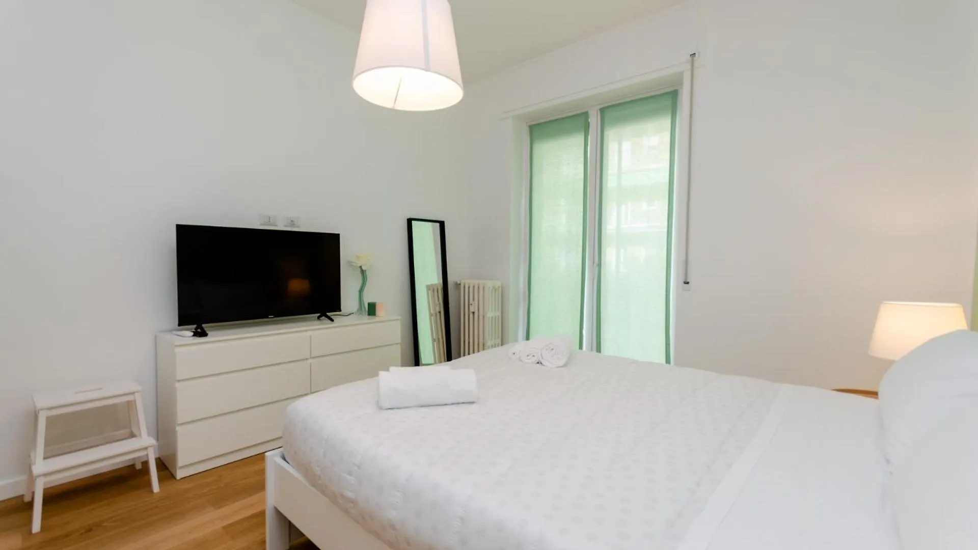 Apartment Vivimi Home Fiordalisi Stile & Comfort Vicino Metro Milan