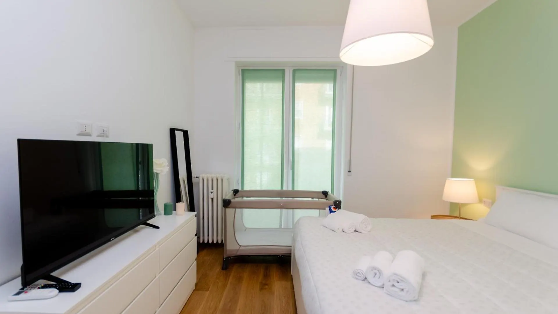 Apartment Vivimi Home Fiordalisi Stile & Comfort Vicino Metro Milan Italy